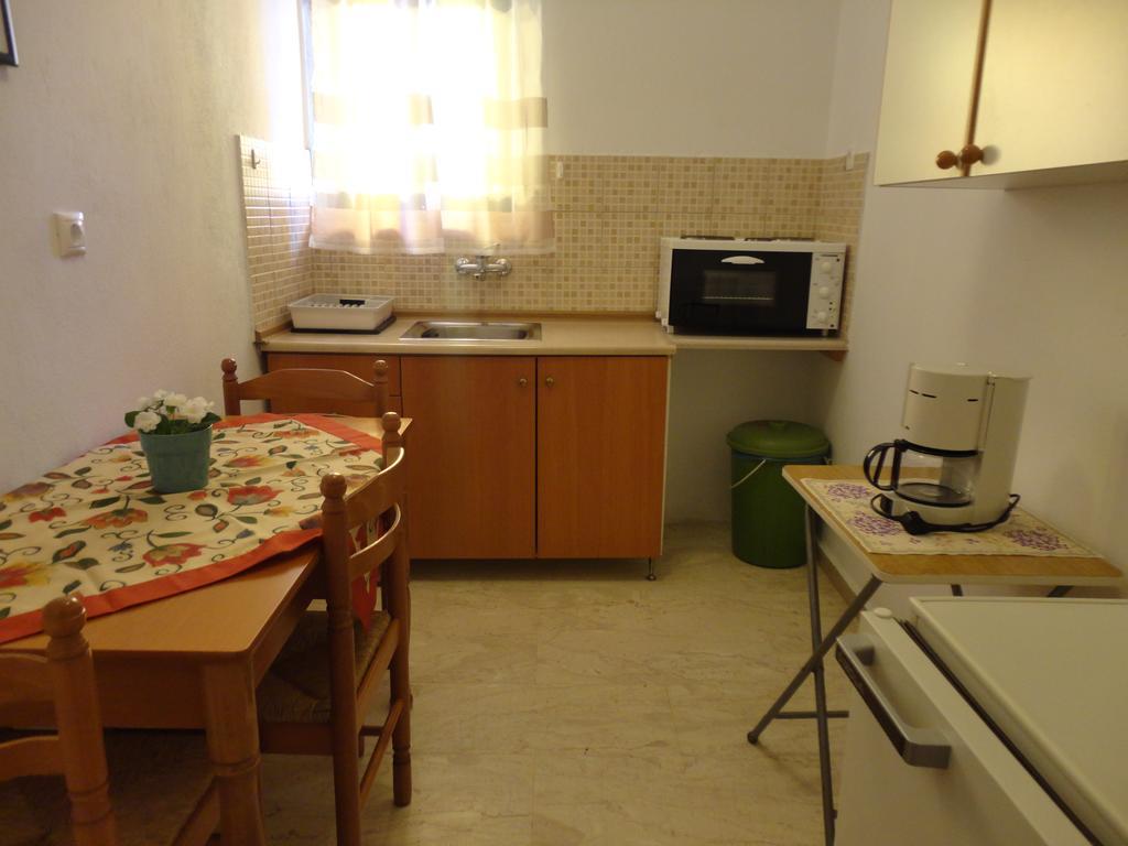 Maik Apartments Metamórfosi Extérieur photo