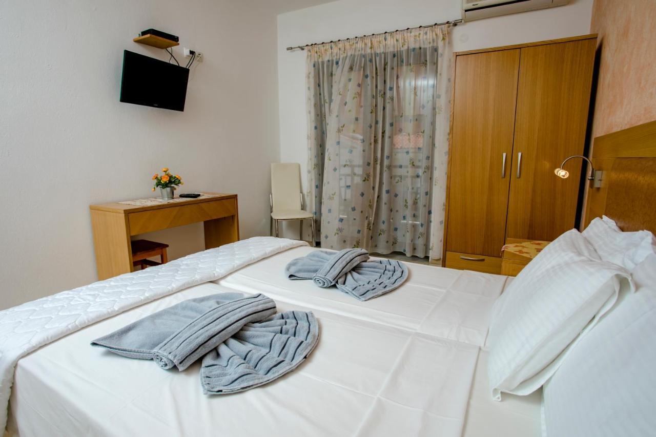 Maik Apartments Metamórfosi Extérieur photo