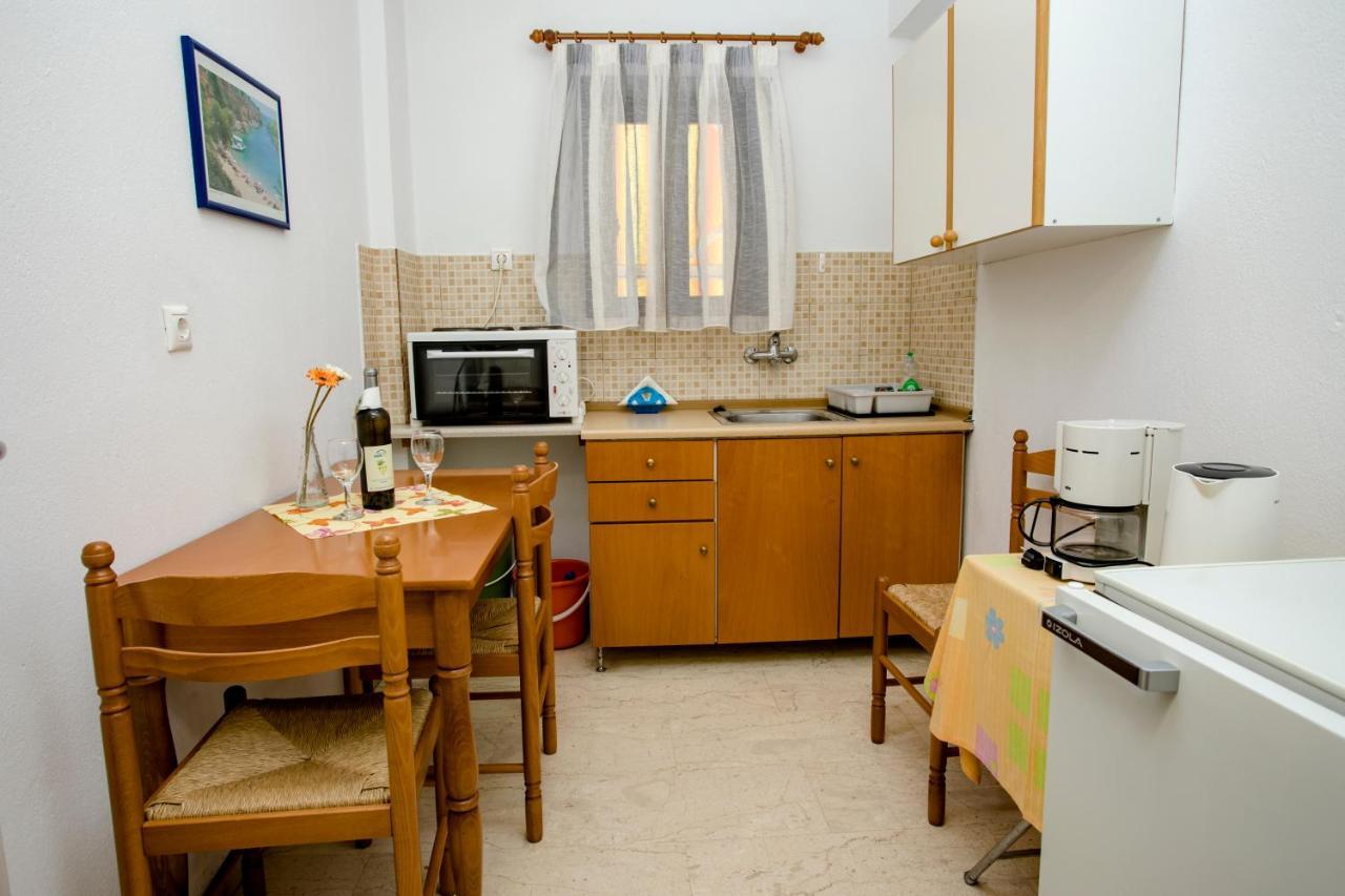 Maik Apartments Metamórfosi Extérieur photo