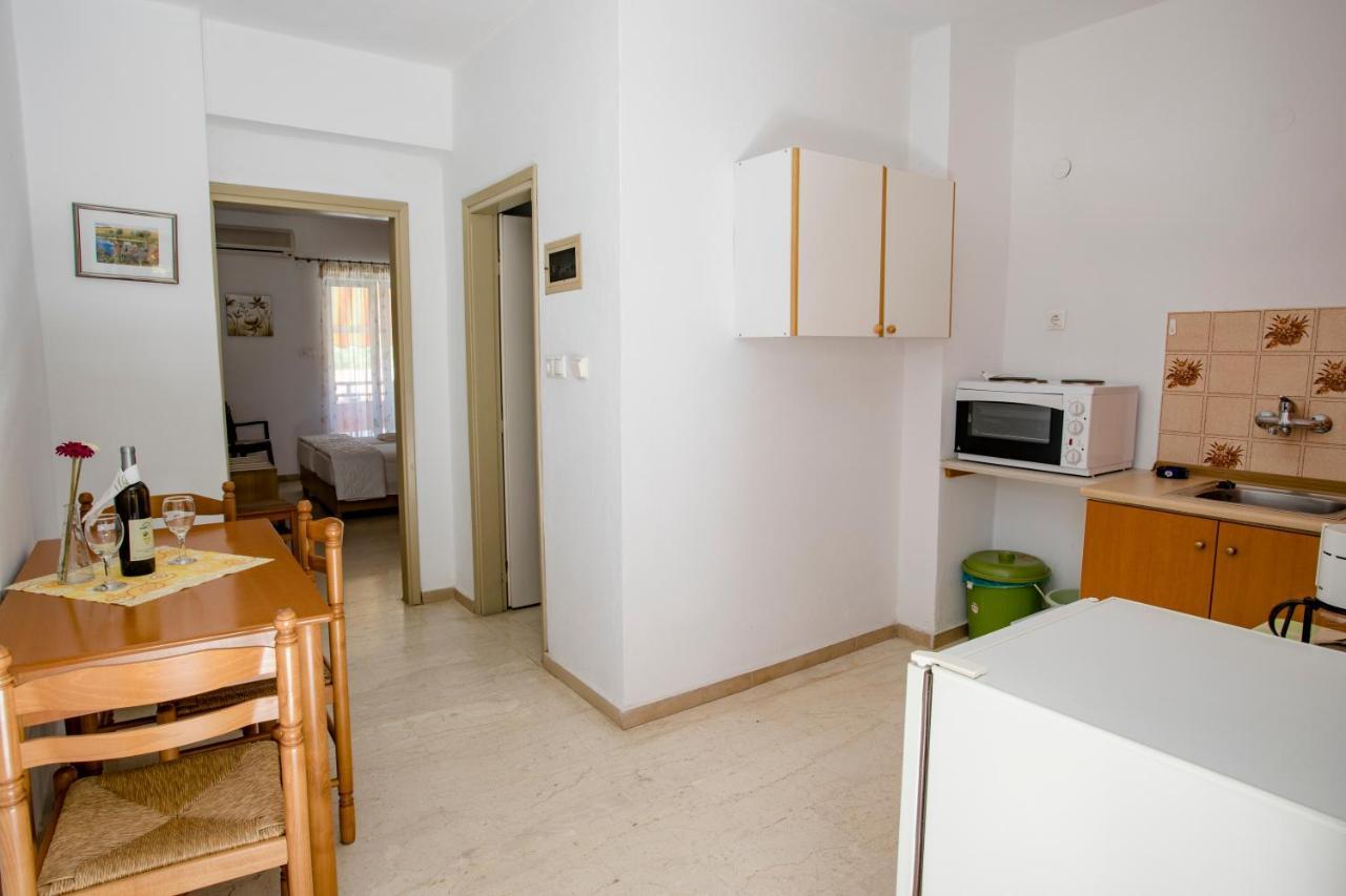 Maik Apartments Metamórfosi Extérieur photo